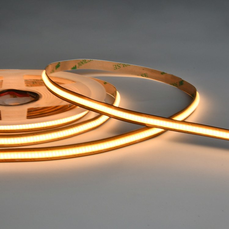 Dışarıda Free Cut Design Dot Free COB LED Şerit Işığı 16.4Ft 528LED/M UL Listed
